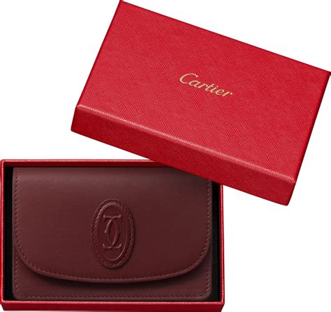 card holder must de cartier.